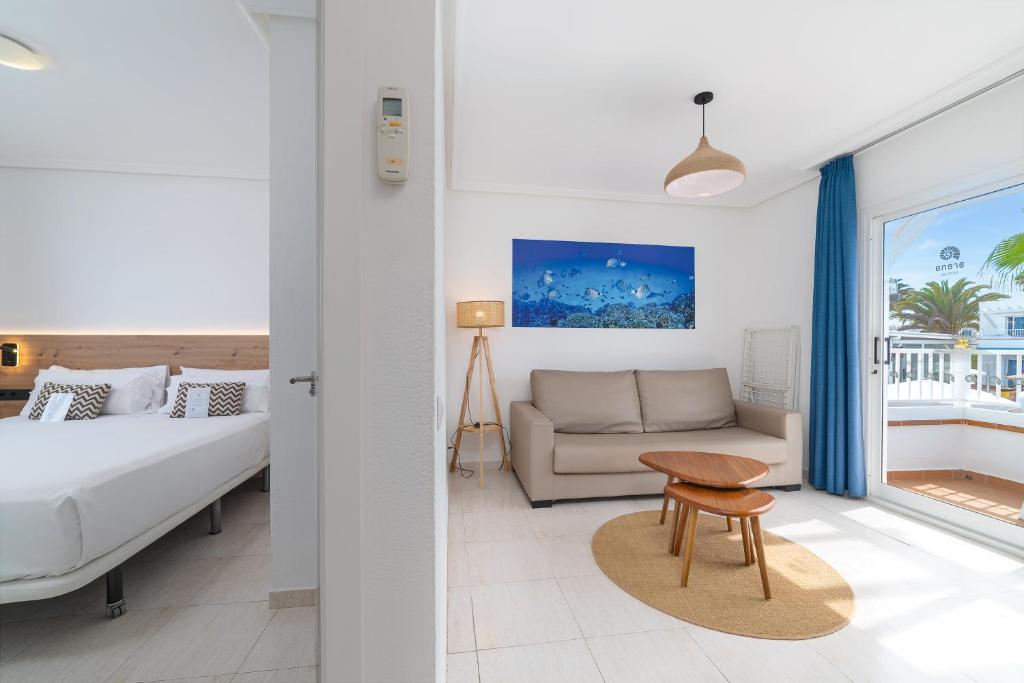 Hotel Arena Beach room interior