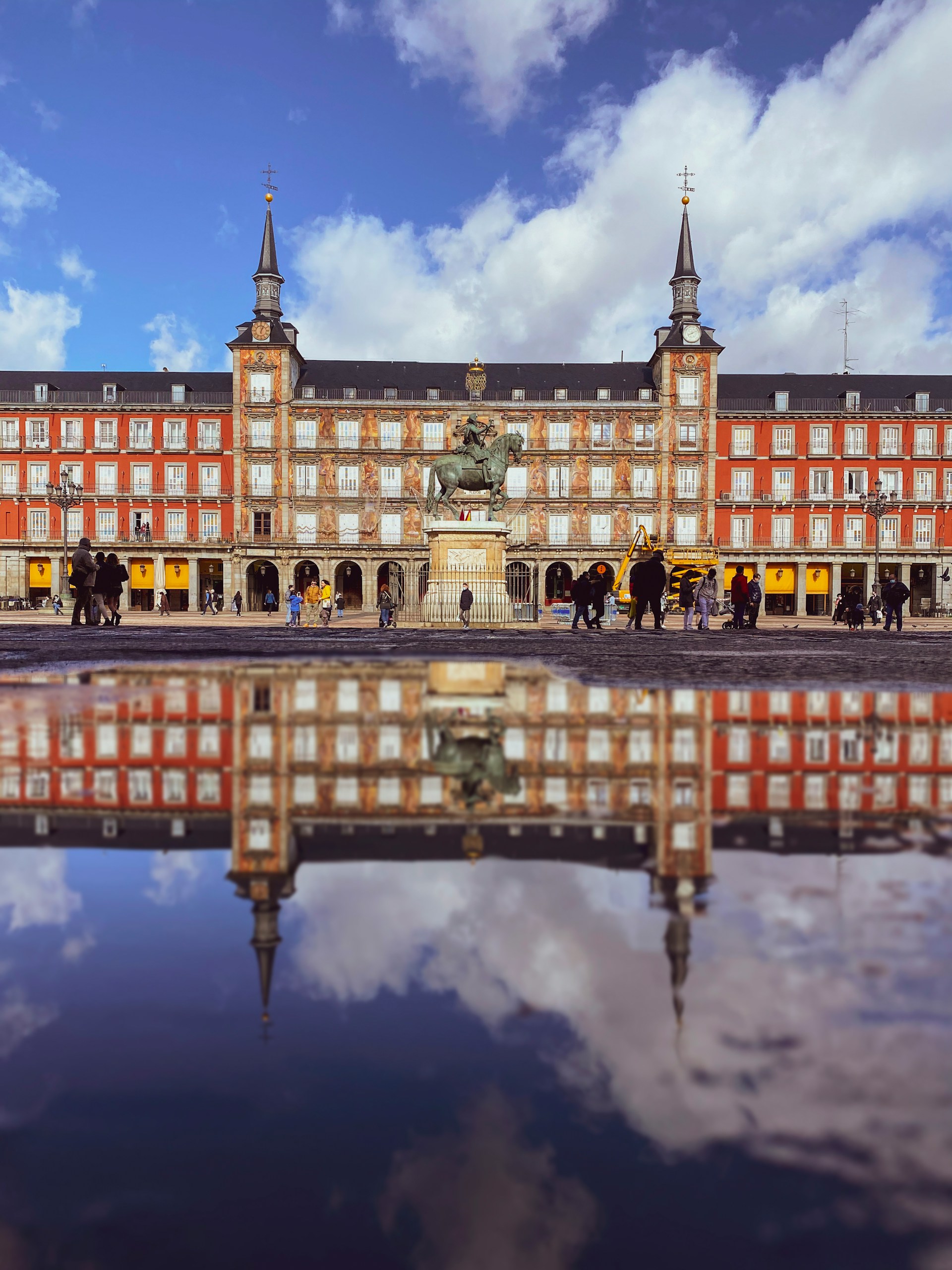 From Plaza Mayor to Jemaa el-Fnaa Square - On the road