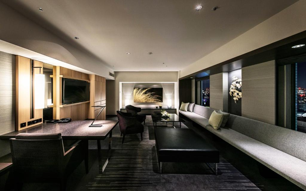 Hotel Nikko Osaka exterior